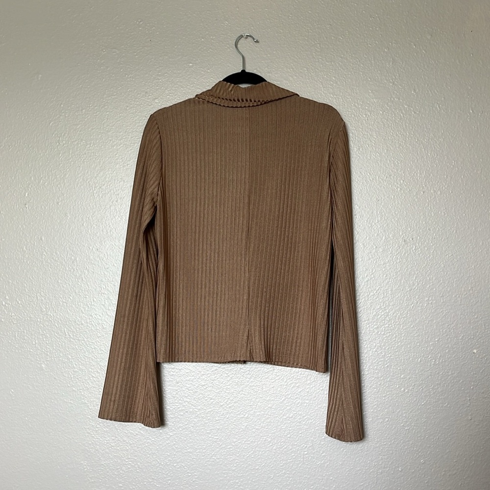 Reformation Ribbed Button-up - Picture 7 of 7